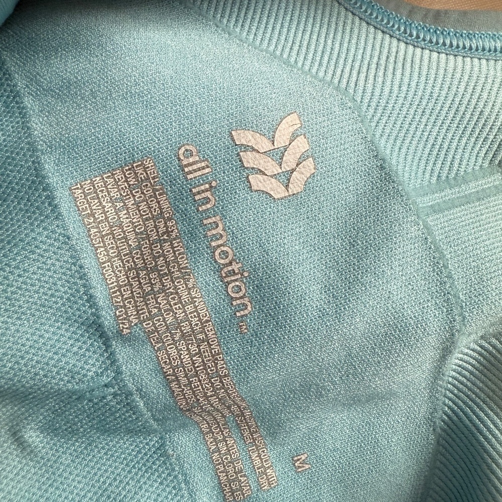 All in Motion Light Blue Seamless Sports Bra β Size Medium β Comfortable & Suppo - Picture 3 of 3